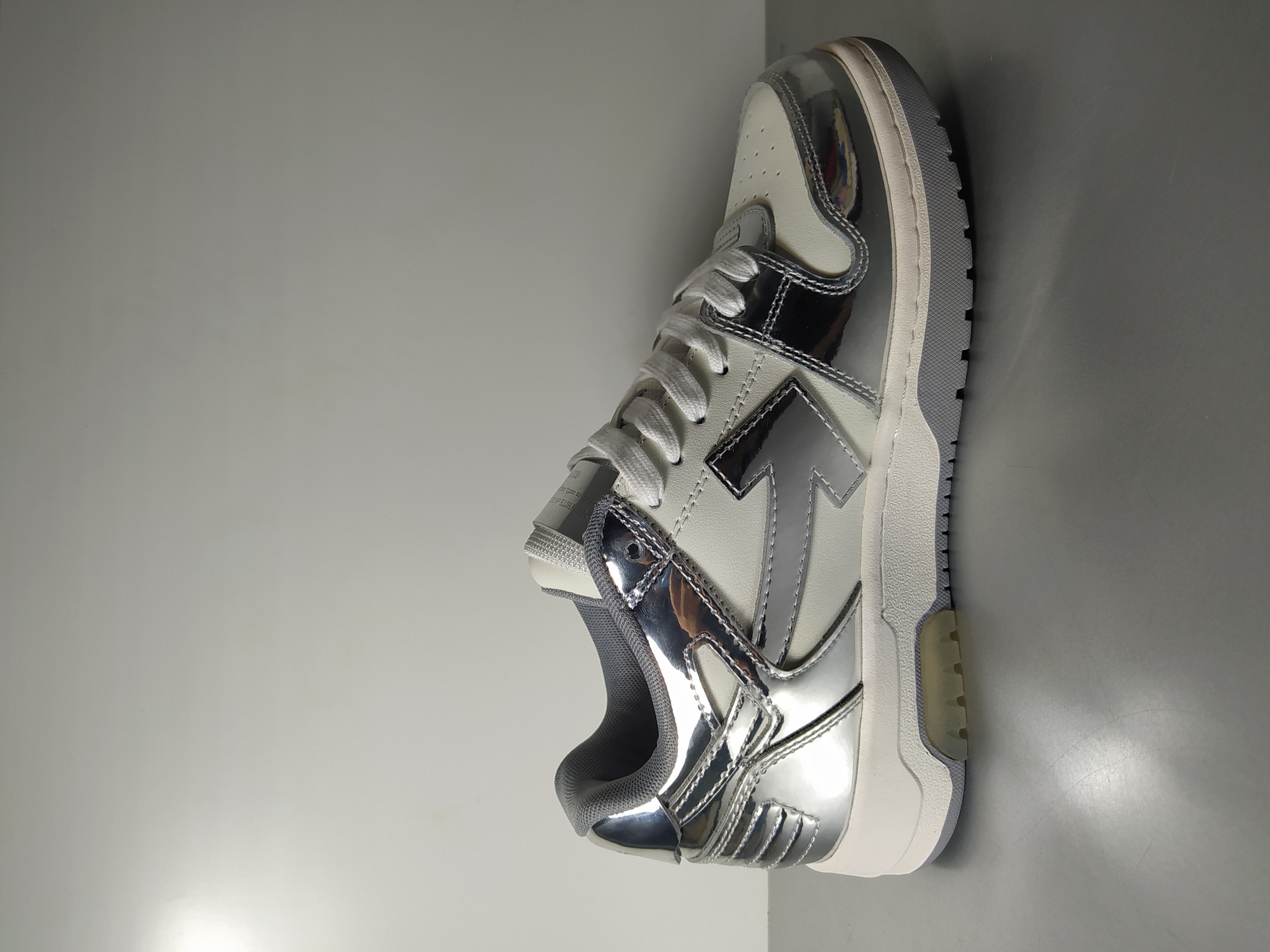 PKGoden Off-White Out of Office White Silver, OMIA189F 24LEA00E 0172