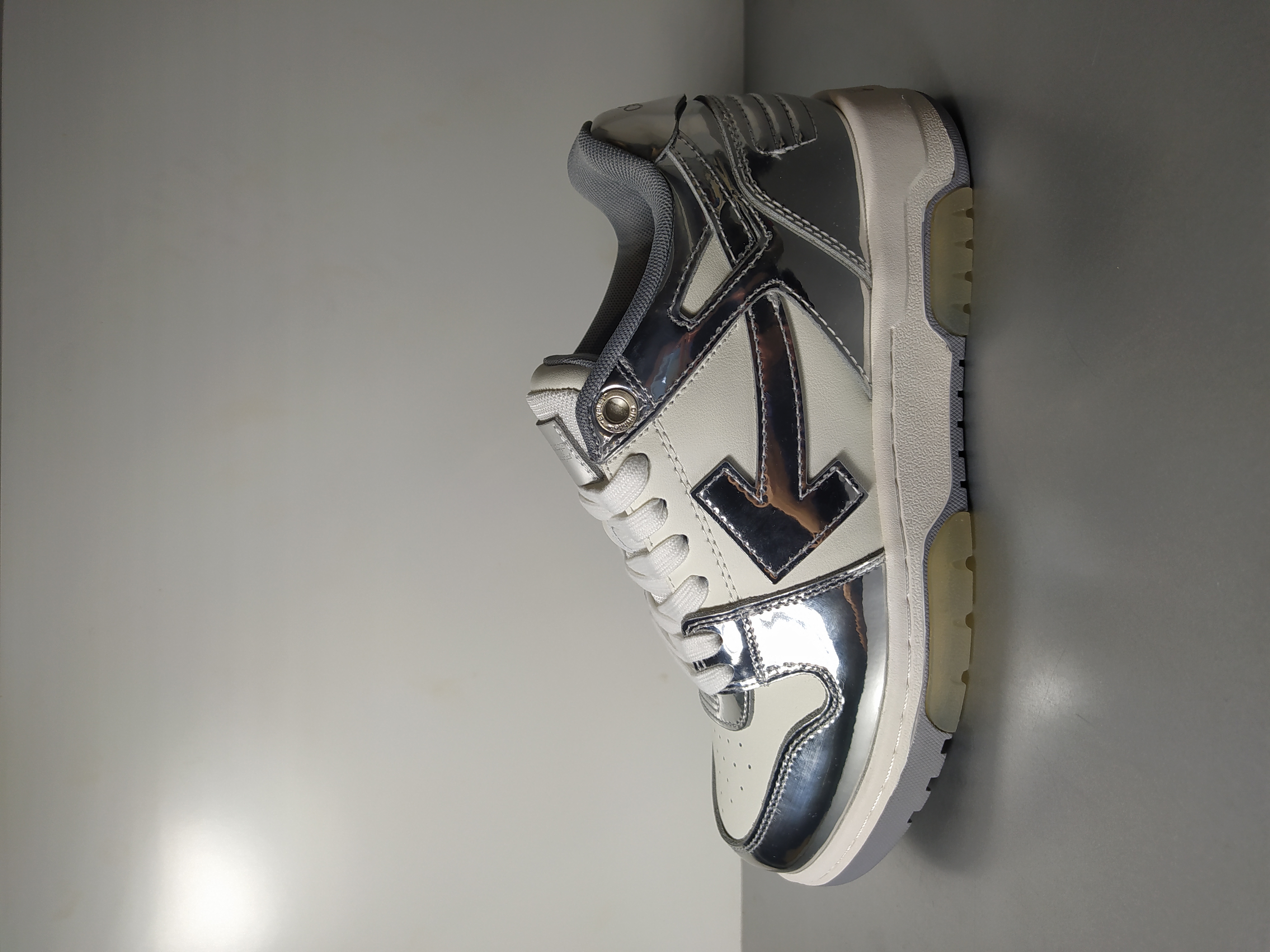 PKGoden Off-White Out of Office White Silver, OMIA189F 24LEA00E 0172