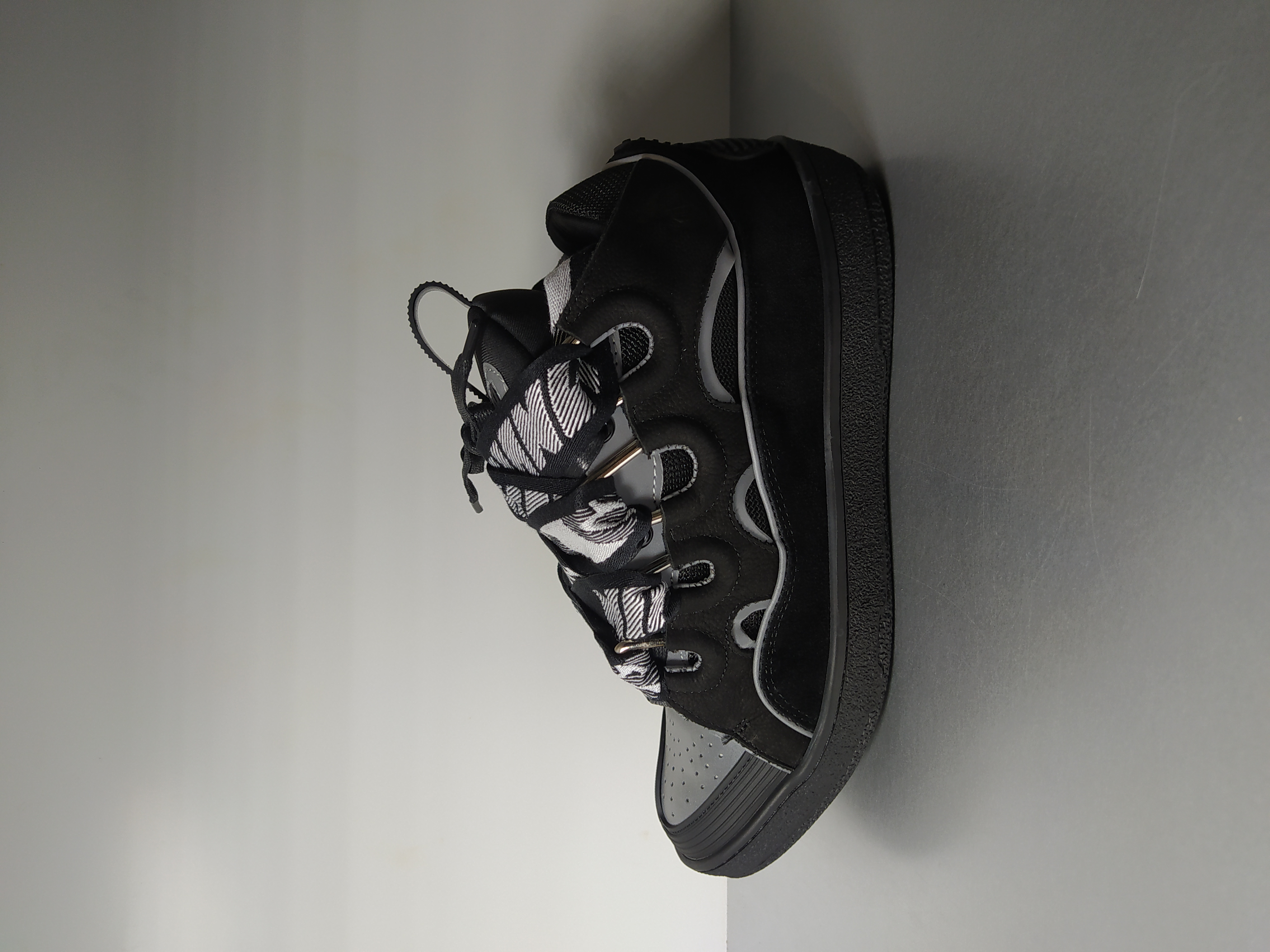 PKGoden LANVIN White Black