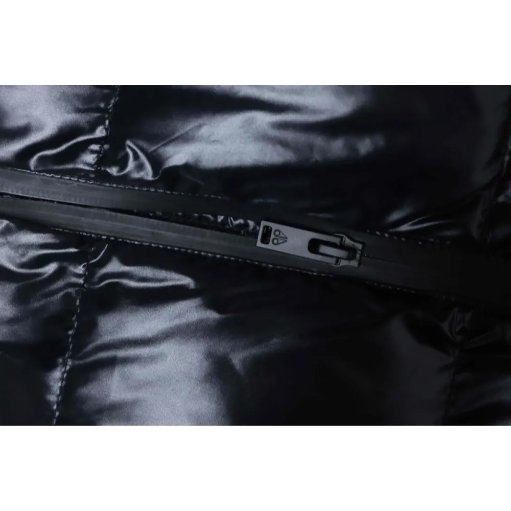 Moose knuckless Glossy down vest Black / White