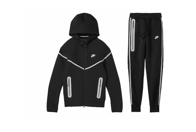 Nike Sportswear Tech Fleece Full Zip Hoodie & Joggers Set