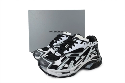 PKGoden Balenciaga Runner Black White 677403 W3RB2 9010 02
