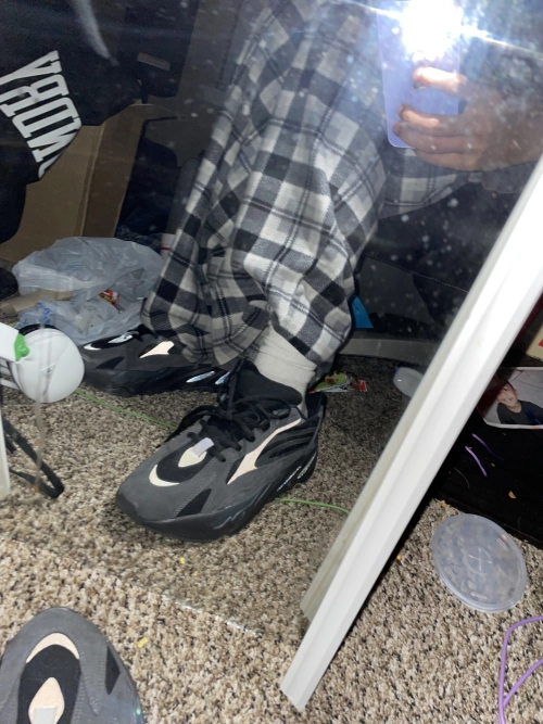 POP  Yeezy Boost 700 V2 Vanta, FU6684 review 