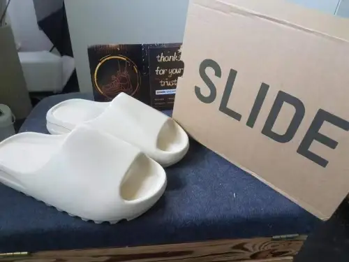 POP Yeezy Slide Bone, FW6345 review 