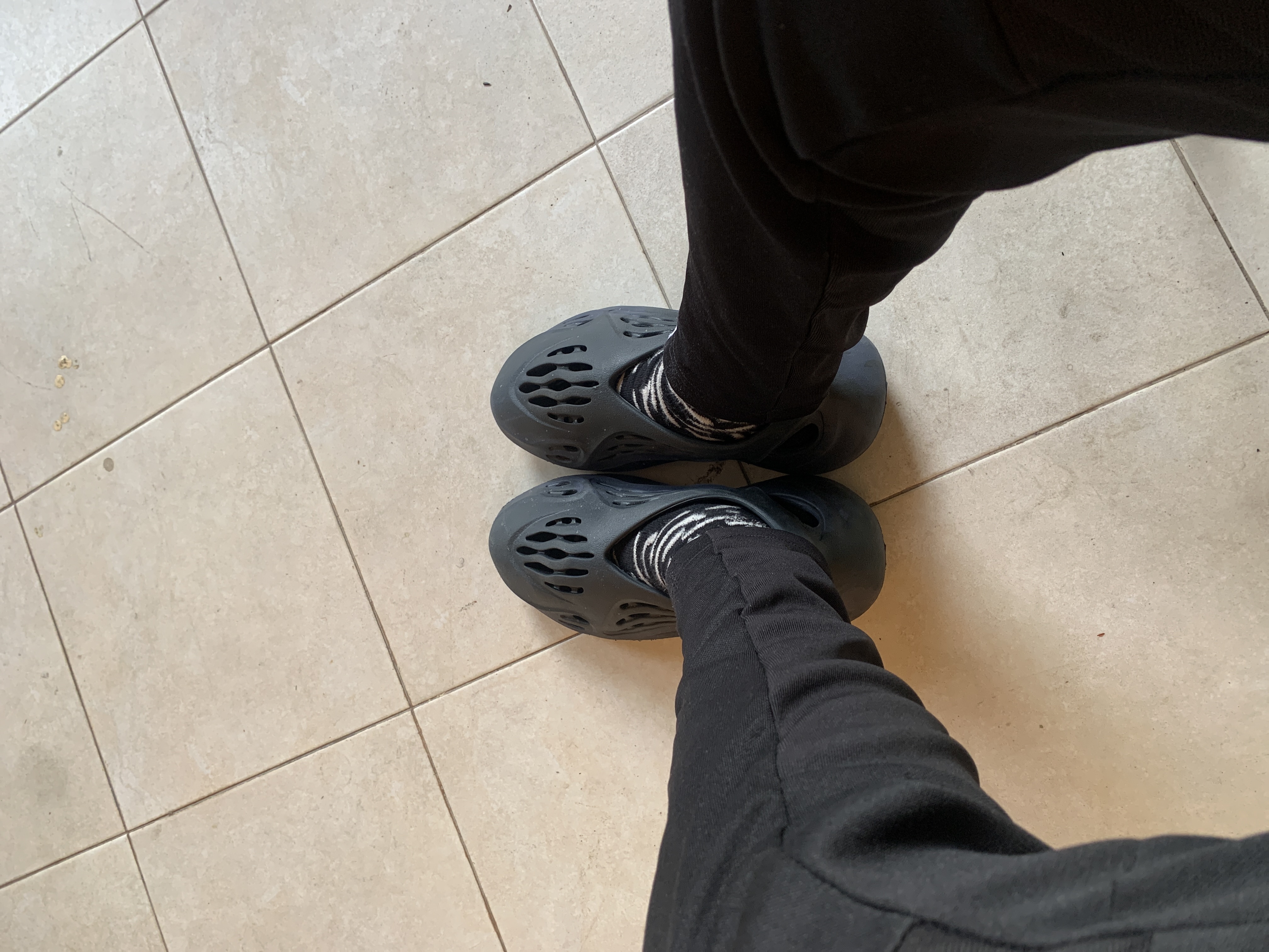 POP  Yeezy foam runners Mineral Blue, GV7903  review Chakir Pierre 00