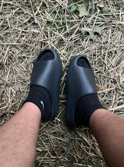 POP adidas Yeezy Slide Onyx, HQ6448 review CHRISTOPHER 01