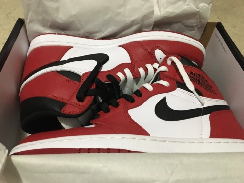 PKGoden  Air Jordan 1 Retro Chicago, 555088-101 review 