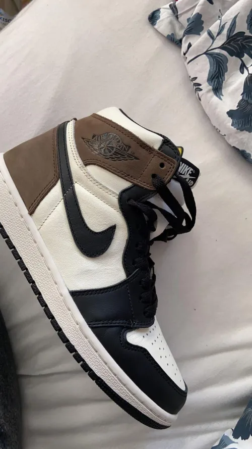 PKGoden  Jordan 1 Retro High Dark Mocha , 555088-105 review 