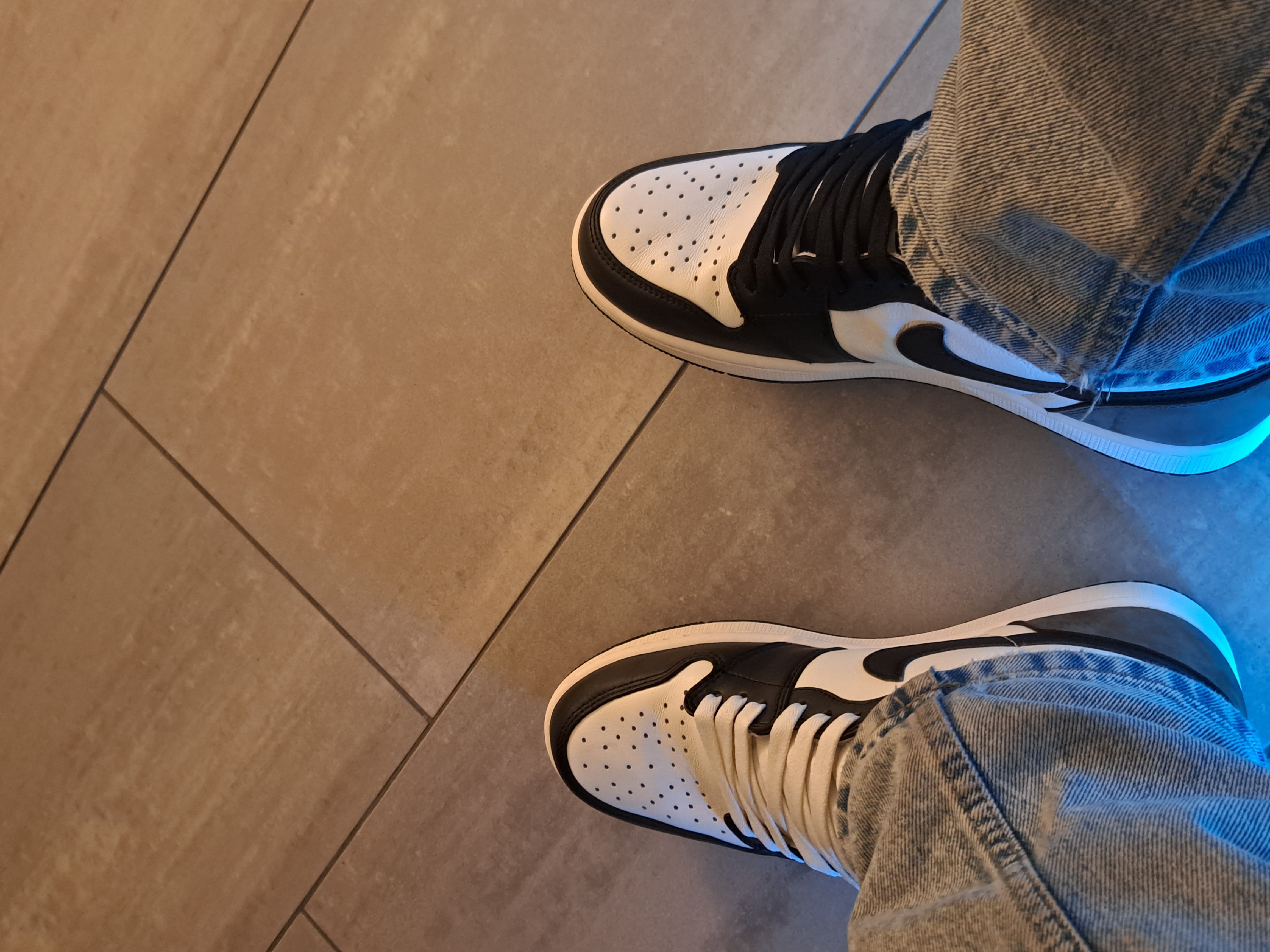 PKGoden  Jordan 1 Retro High Dark Mocha , 555088-105 review Basil 00