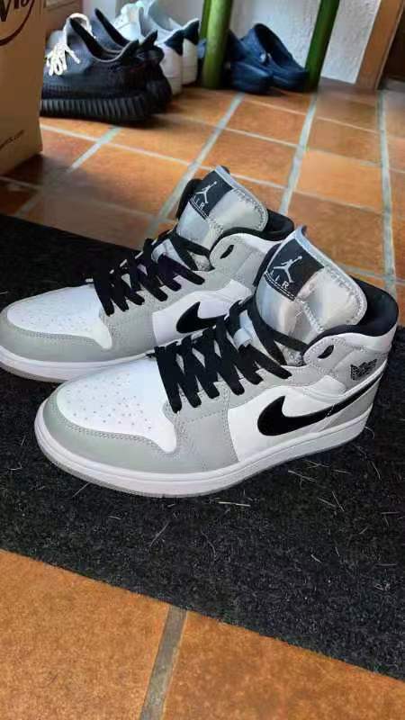 POP  Jordan 1 Mid Light Smoke Grey，554724-092 review Ewa Domanska