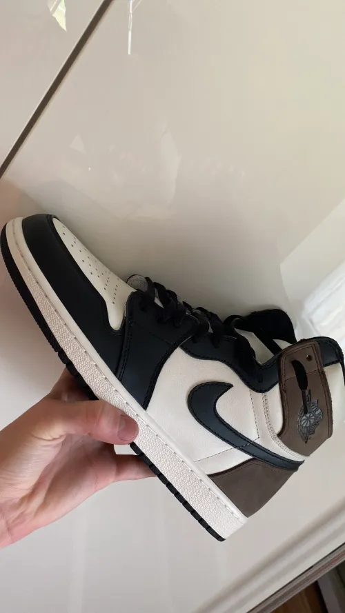 POP  Jordan 1 Retro High Dark Mocha,555088-105 review 