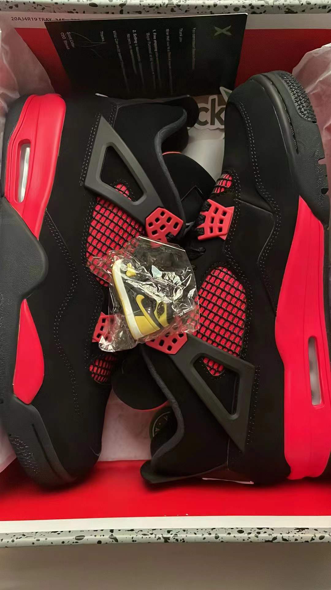 PKGoden Jordan 4 Retro Red Thunder, CT8527-016 review ROBERT BEYRLE