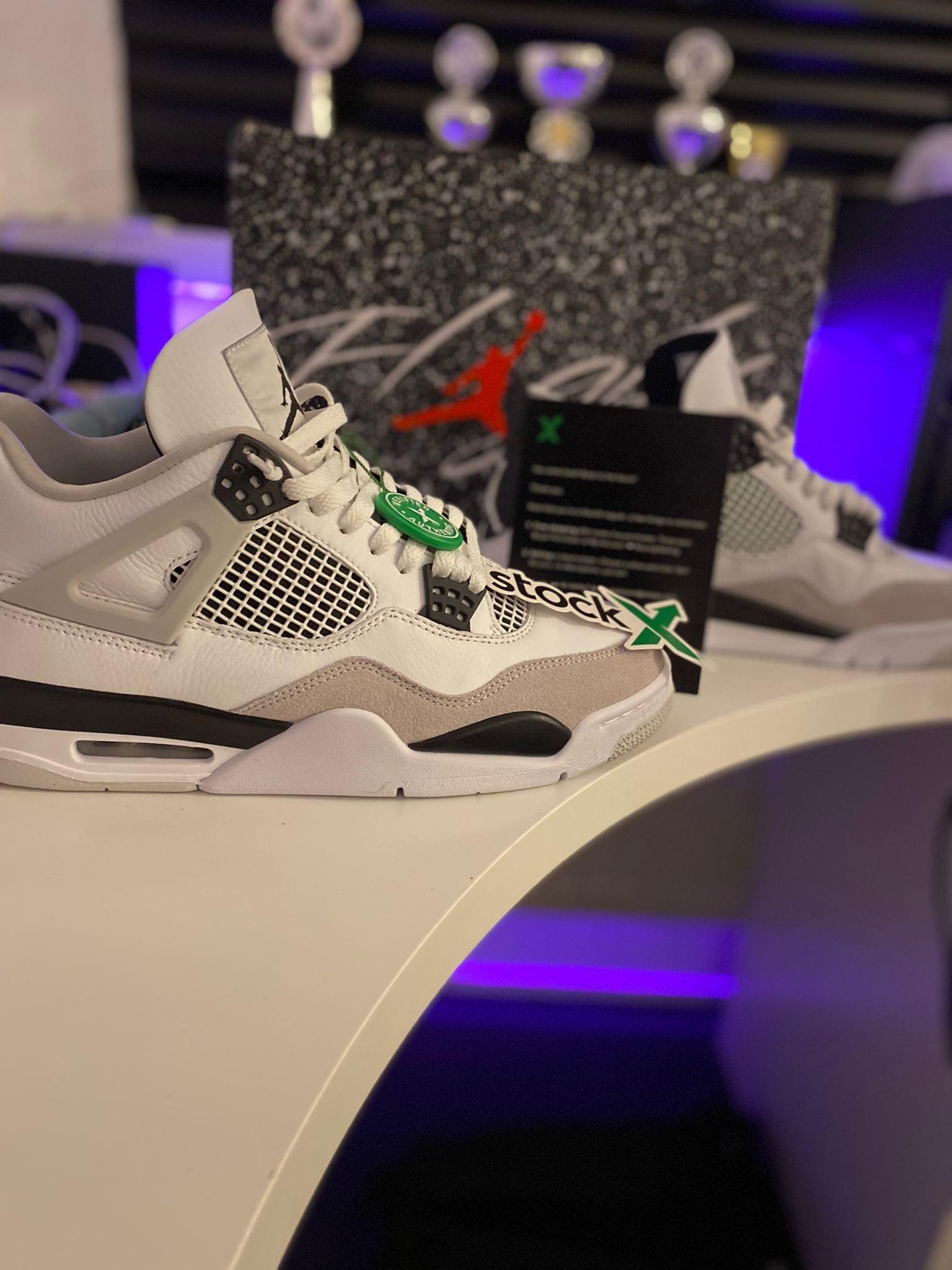 PKGoden  Jordan 4 Retro Military Black, DH6927-111 review Filipoiu 03