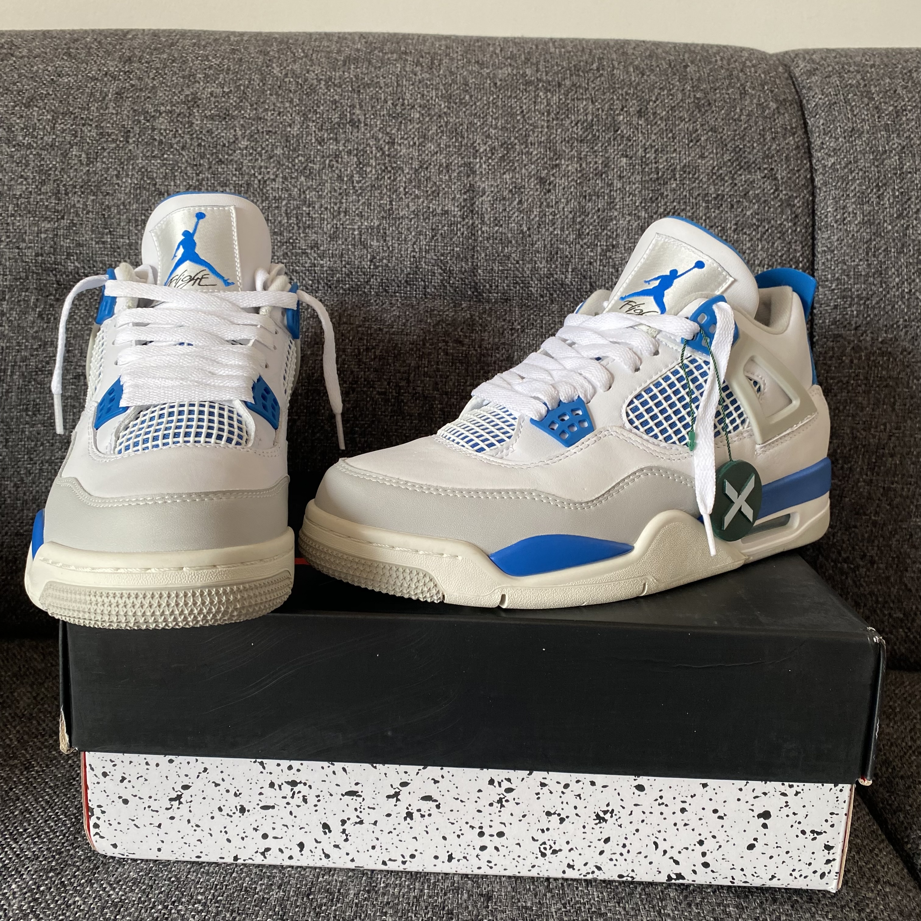 PKGoden Jordan 4 Retro Military Blue (2012), 308497-105 review Raven 00