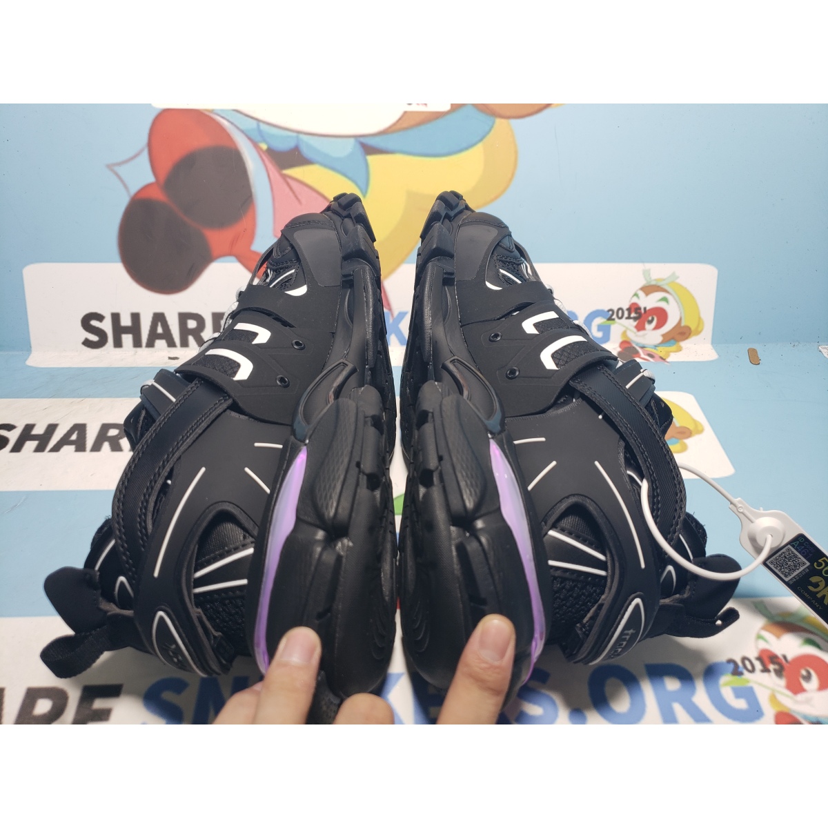 PKGoden Balenciaga Track LED Tess Black And White 542023 W1GB1 2045 review Fayzaan Abbassi 01