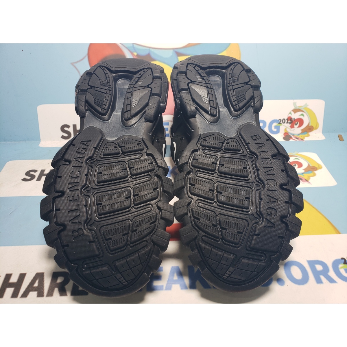 PKGoden Balenciaga Track LED Tess Black And White 542023 W1GB1 2045 review Fayzaan Abbassi 03