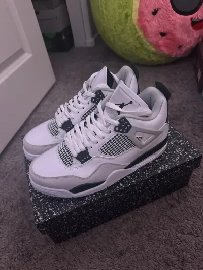 PKGoden  Jordan 4 Retro Military Black, DH6927-111 review Gustavo Montiel