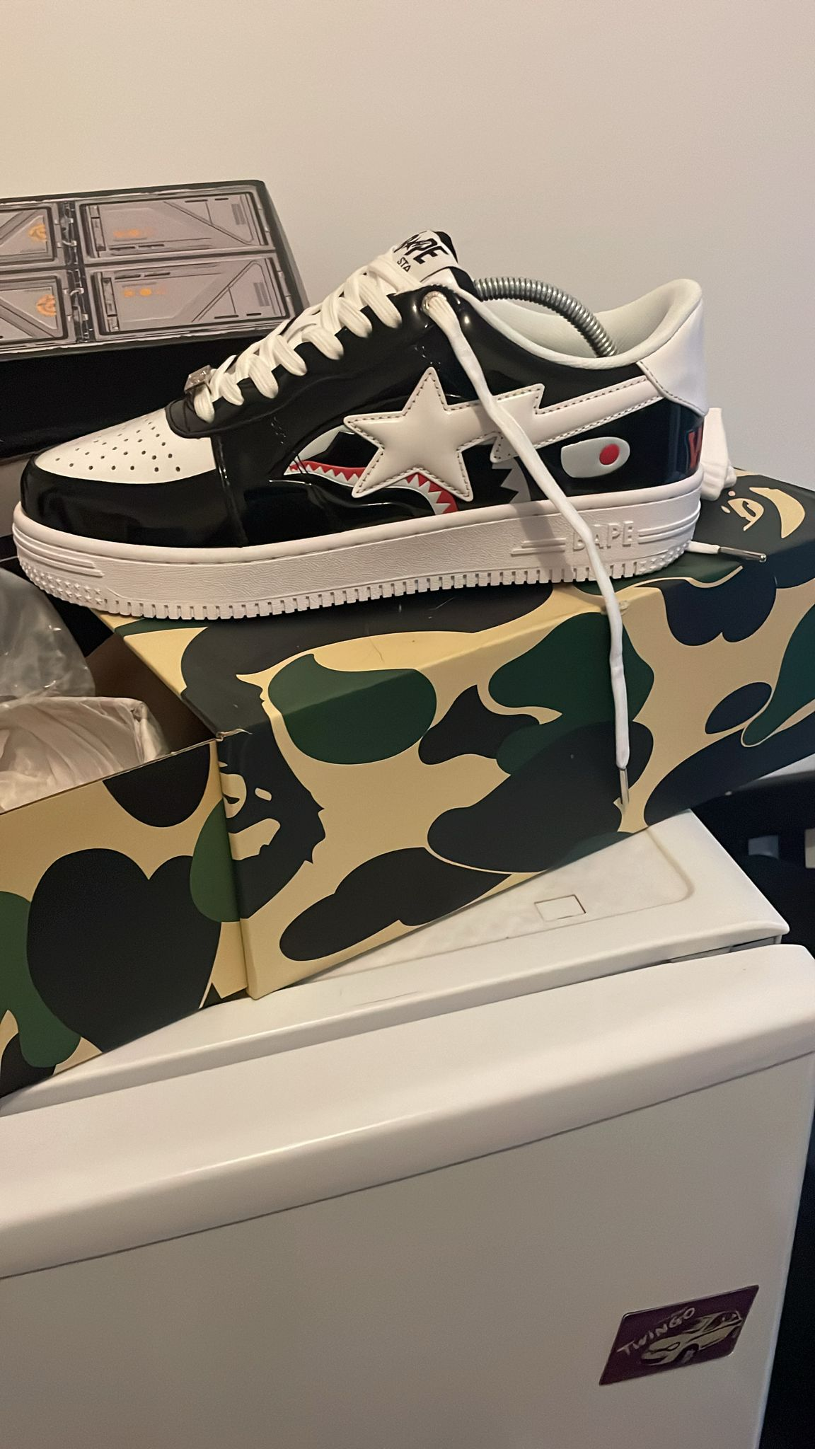 POP  A Bathing Ape Bape Sta Low Black and White Shark 1H30-191-009 review Ducruet