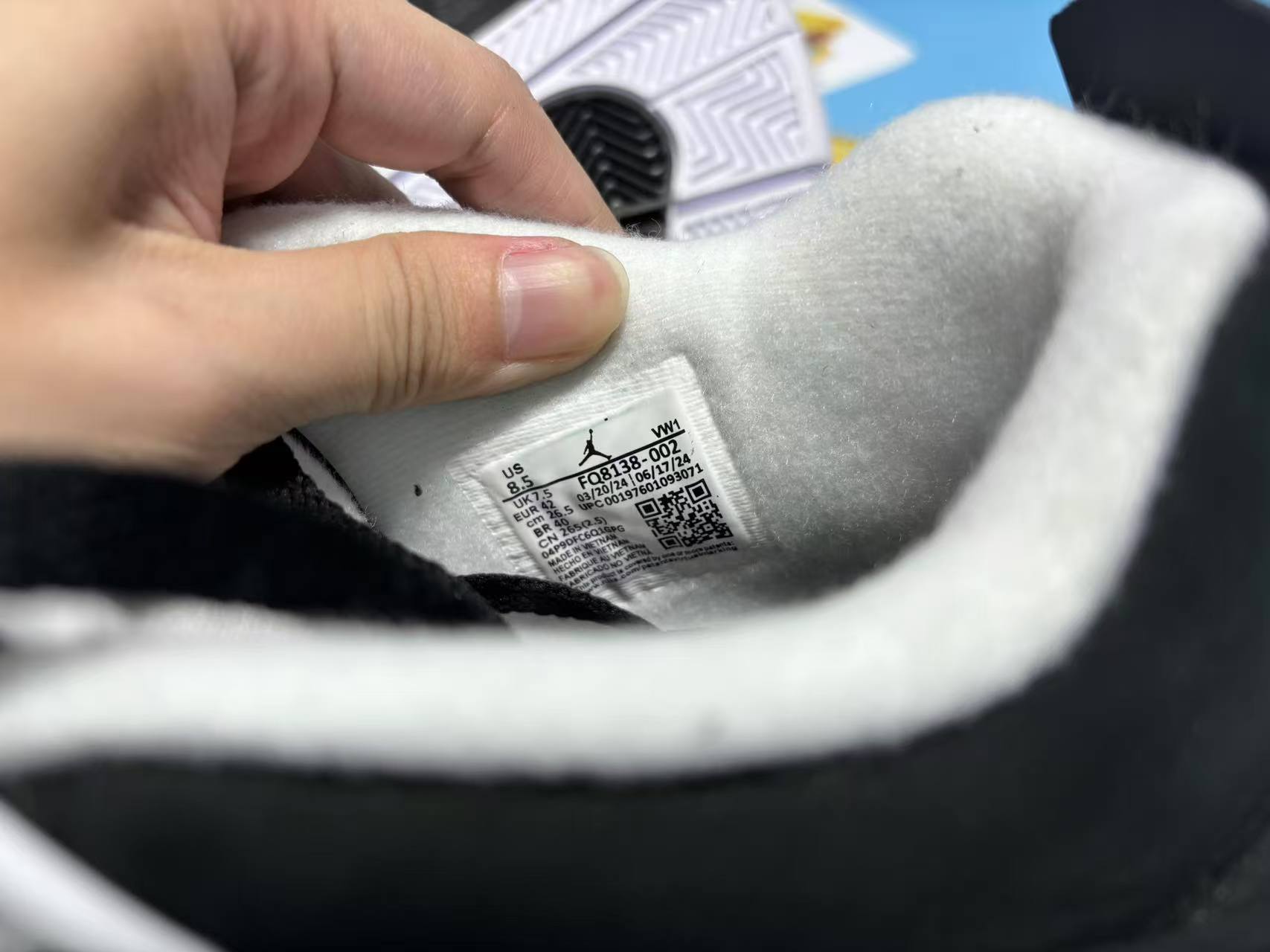 PKGoden Air Jordan 4 Retro Fear 2024, FQ8138-002 review Vincent Schideman 05