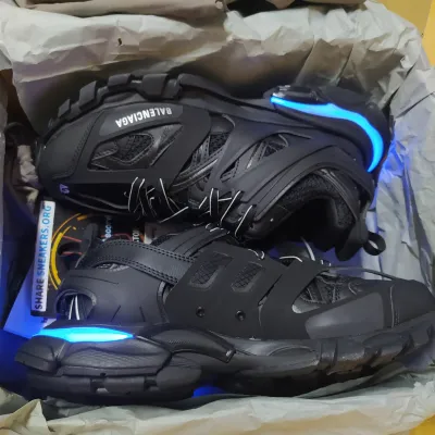PKGoden Balenciaga Track LED Tess S.Black 555032 W1GB7 1000  review SS 02