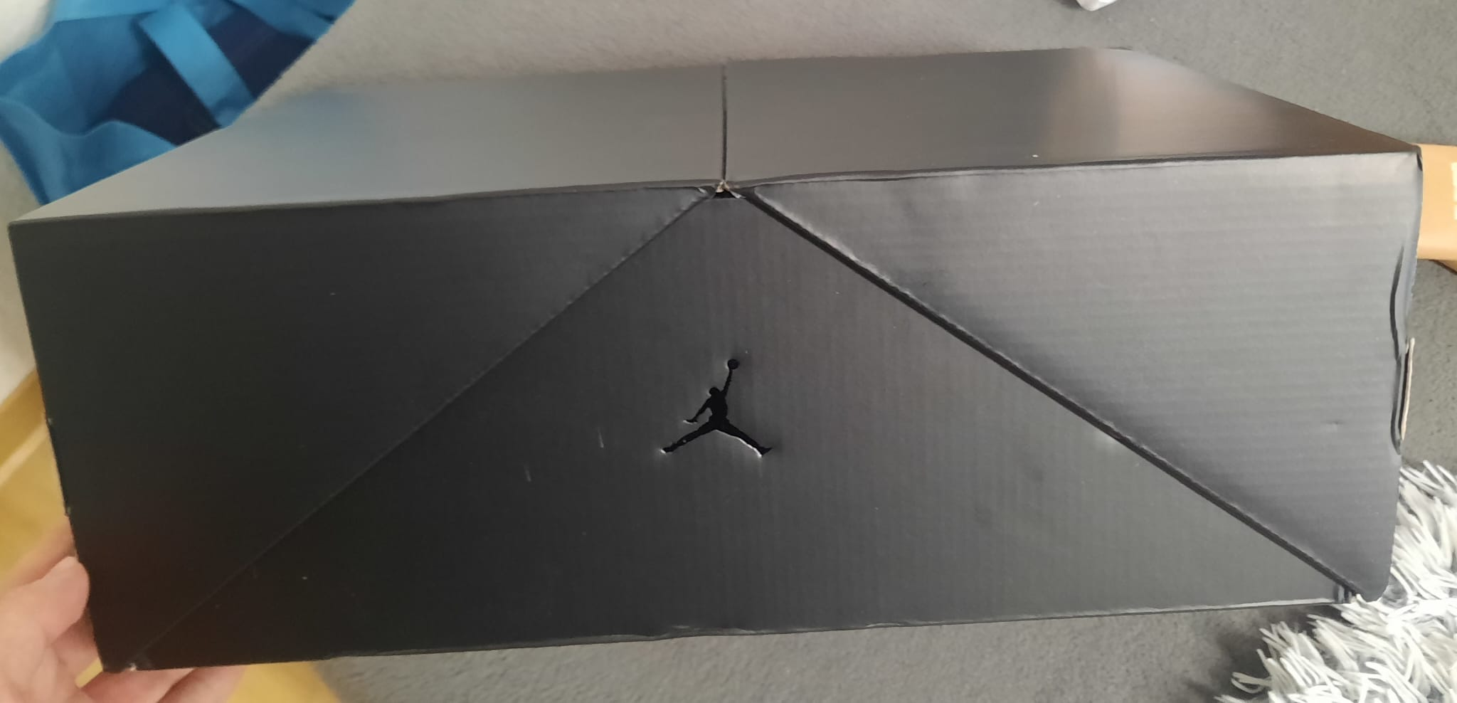 POP  A Ma Maniére x Air Jordan 4 Retro Fossil Stone FZ4810-200  review Kian 03