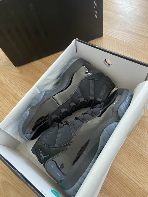 PKGoden Jordan 11 Retro Cap and Gown, 378037-005 review 