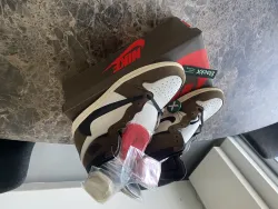 PKGoden   Air Jordan 1  Retro High Travis Scott SP34, CD4487-100  review Vince Descheemaeker 02