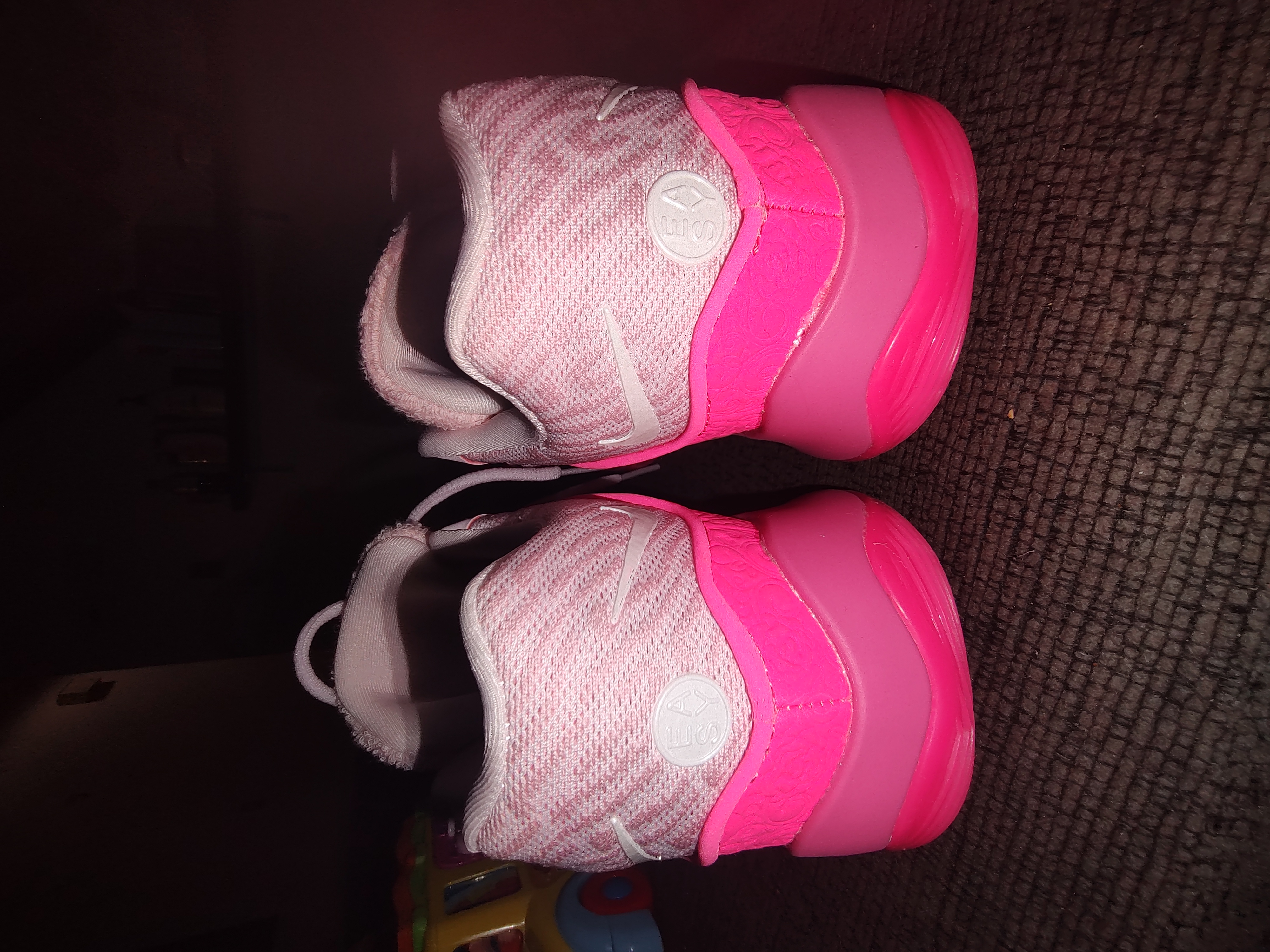 POP  KD16 'Aunt Pearl', FQ9216-600 review Kd 05