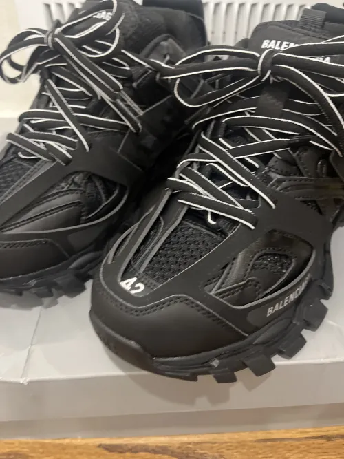 PKGoden Balenciaga Track LED Tess S.Black 555032 W1GB7 1000  review 
