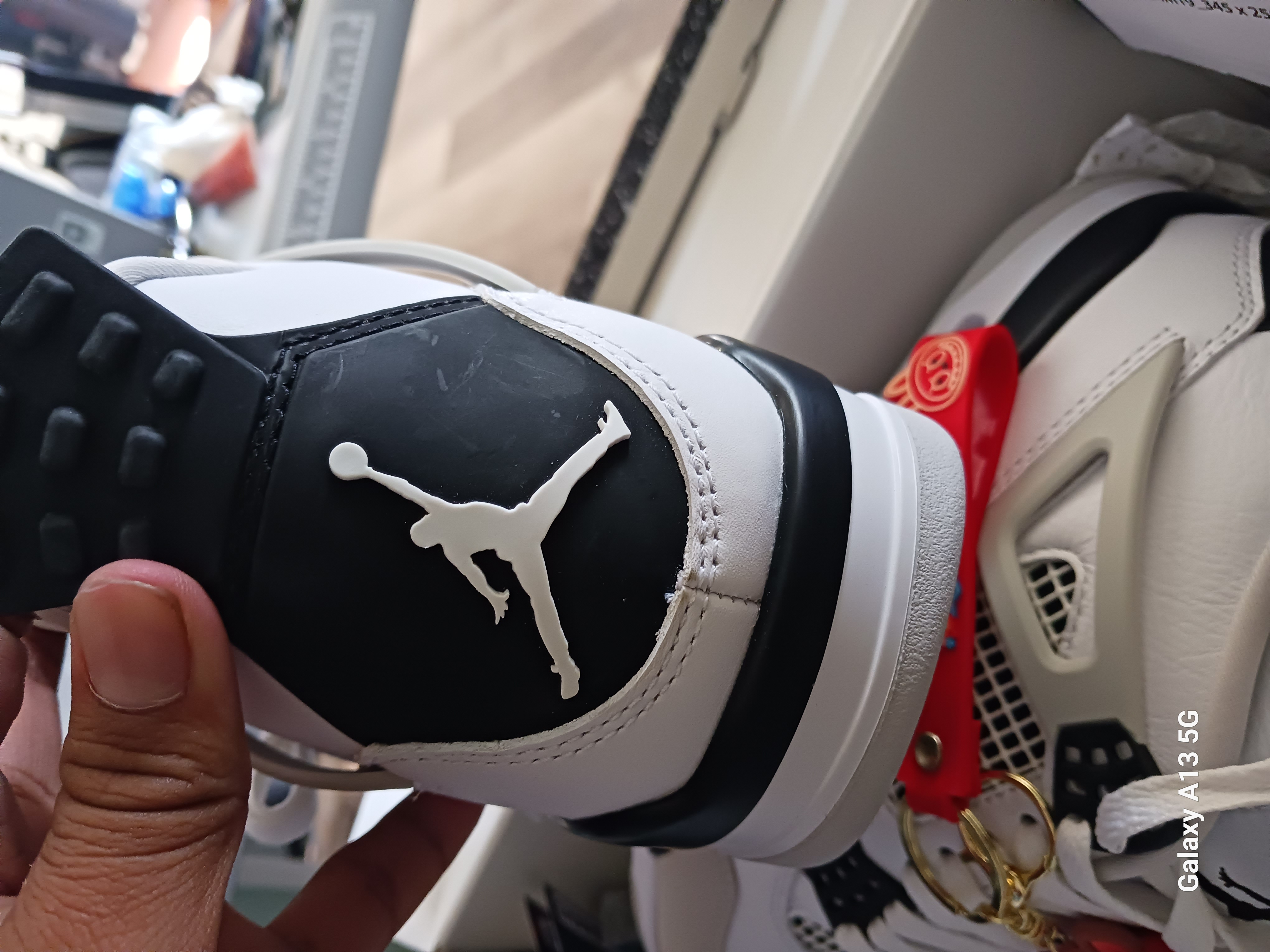 PKGoden  Jordan 4 Retro Military Black, DH6927-111 review Jimmy 00