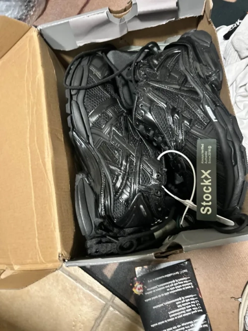 [ FLASH SALE ] PKGoden Balenciaga Runner Black 656065 W3RA1 1000 review 