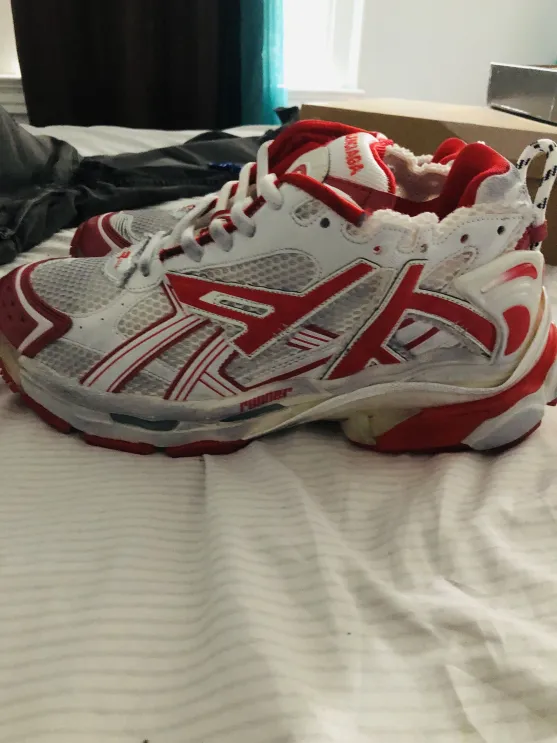 PKGoden  Balenciaga Runner Blue White Red 677402 W3RB2 9060 review tysean Williams 01