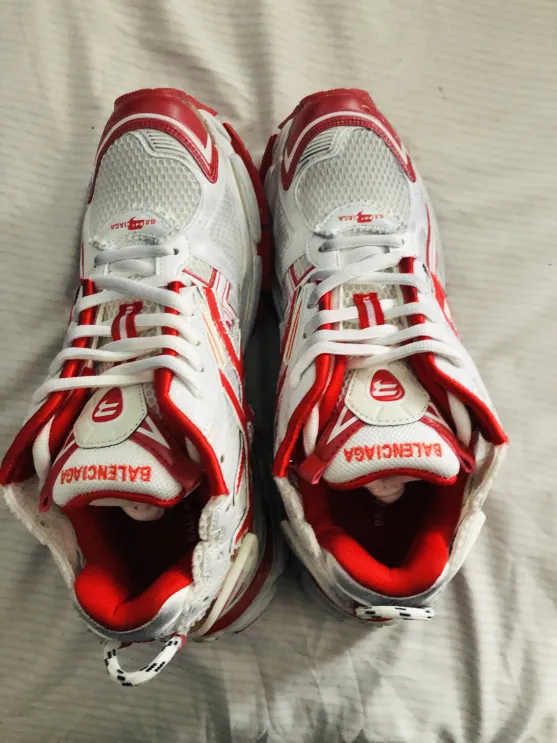 PKGoden  Balenciaga Runner Blue White Red 677402 W3RB2 9060 review tysean Williams 03