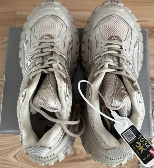 PKGoden   Balenciaga Runner Luminous Color 677403W3RB19000 review 