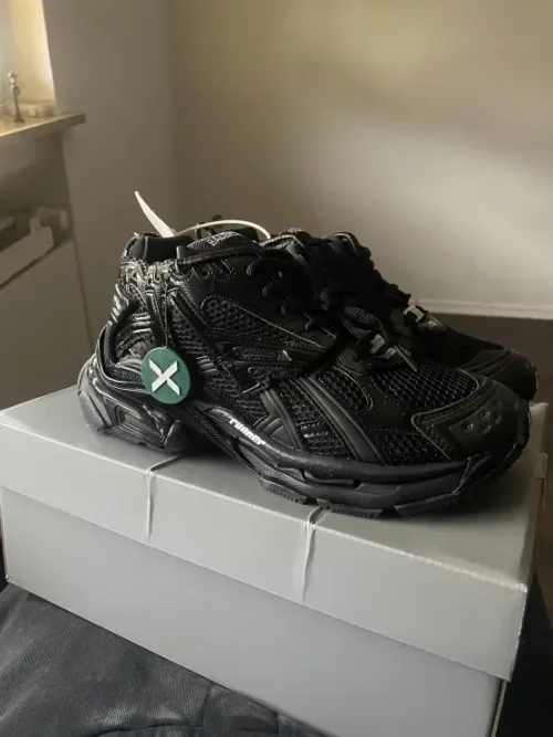 PKGoden Balenciaga Runner Black 656065 W3RA1 1000 review 