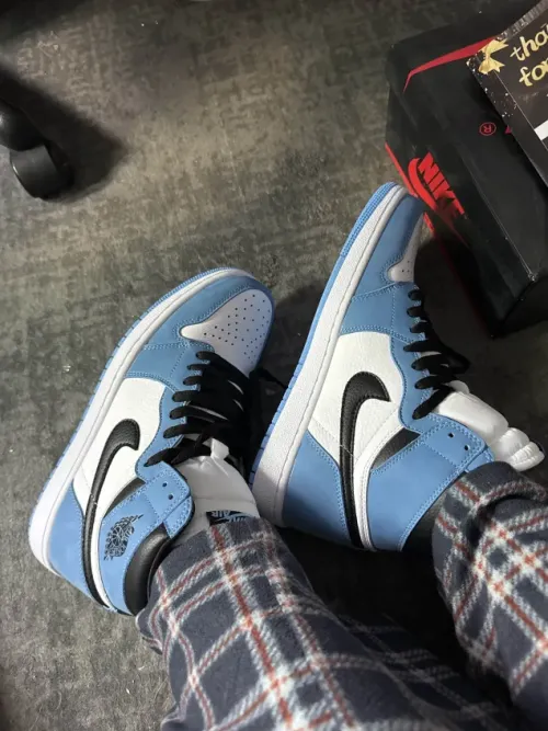 PKGoden  Jordan 1 High OG University Blue 555088-134 review 