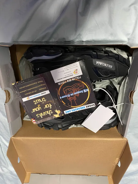 PKGoden Balenciaga Track LED Tess Black And White 542023 W1GB1 2045 review Omar Torres 00