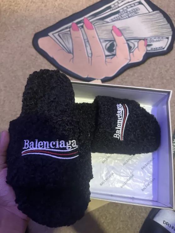 POP Balenciaga Furry Slide Black, 654747W2DO11096 review Cameron Williams 00