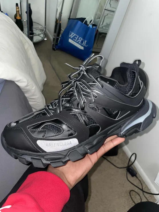 PKGoden Balenciaga Track LED Tess S.Black 555032 W1GB7 1000  review Ernesto Clark 01