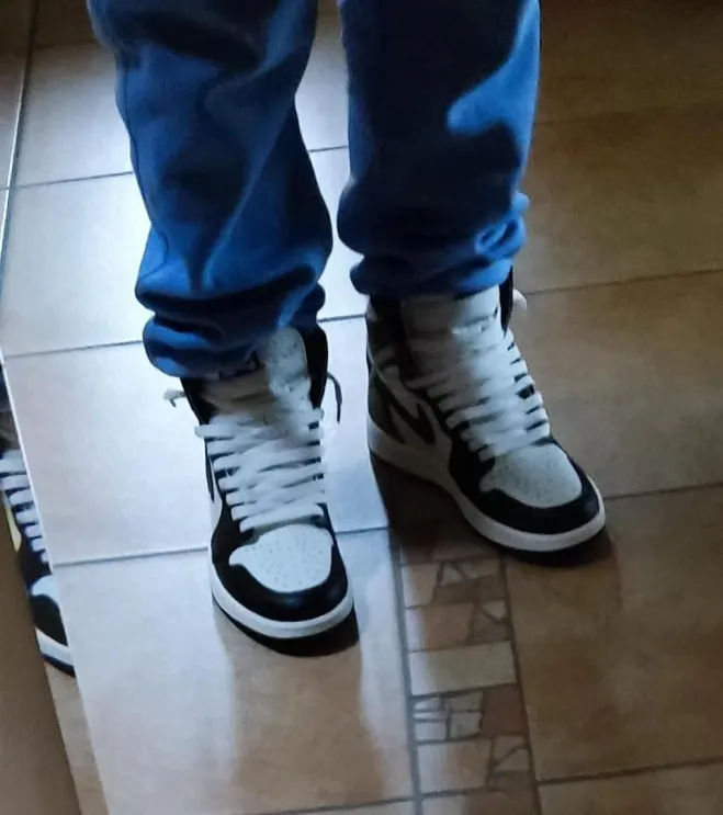 PKGoden  Jordan 1 Retro High Dark Mocha , 555088-105 review Robert Dandyo 01