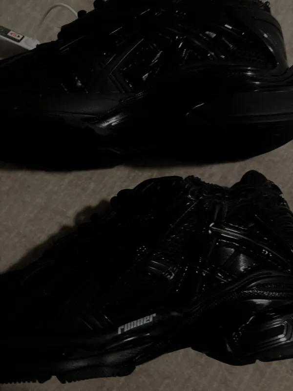 PKGoden Balenciaga Runner Black 656065 W3RA1 1000 review Oliver Seiler