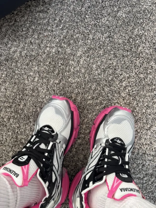 PKGoden  Balenciaga 7th Runner  Silver Red 677402 W3RB2 9155 review 
