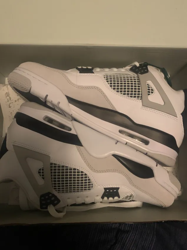 PKGoden  Jordan 4 Retro Military Black, DH6927-111 review Lewis Hollowood