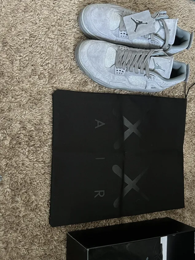 PKGoden KAWS X Air Jordan 4 Retro, 930155-003 review Lamarcus Utsey