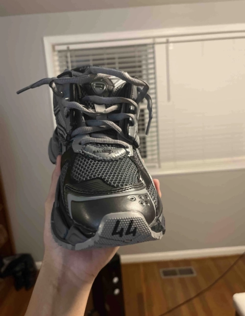 PKGoden Balenciaga 7th Runner All Black Gray 677402 W3RB2 1515 review 