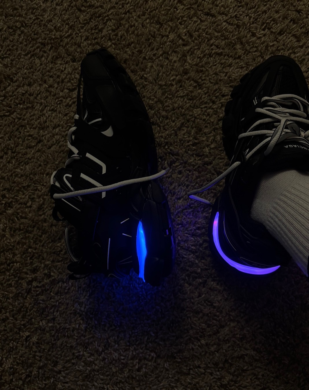 PKGoden Balenciaga Track LED Tess Black And White 542023 W1GB1 2045 review D’A 00