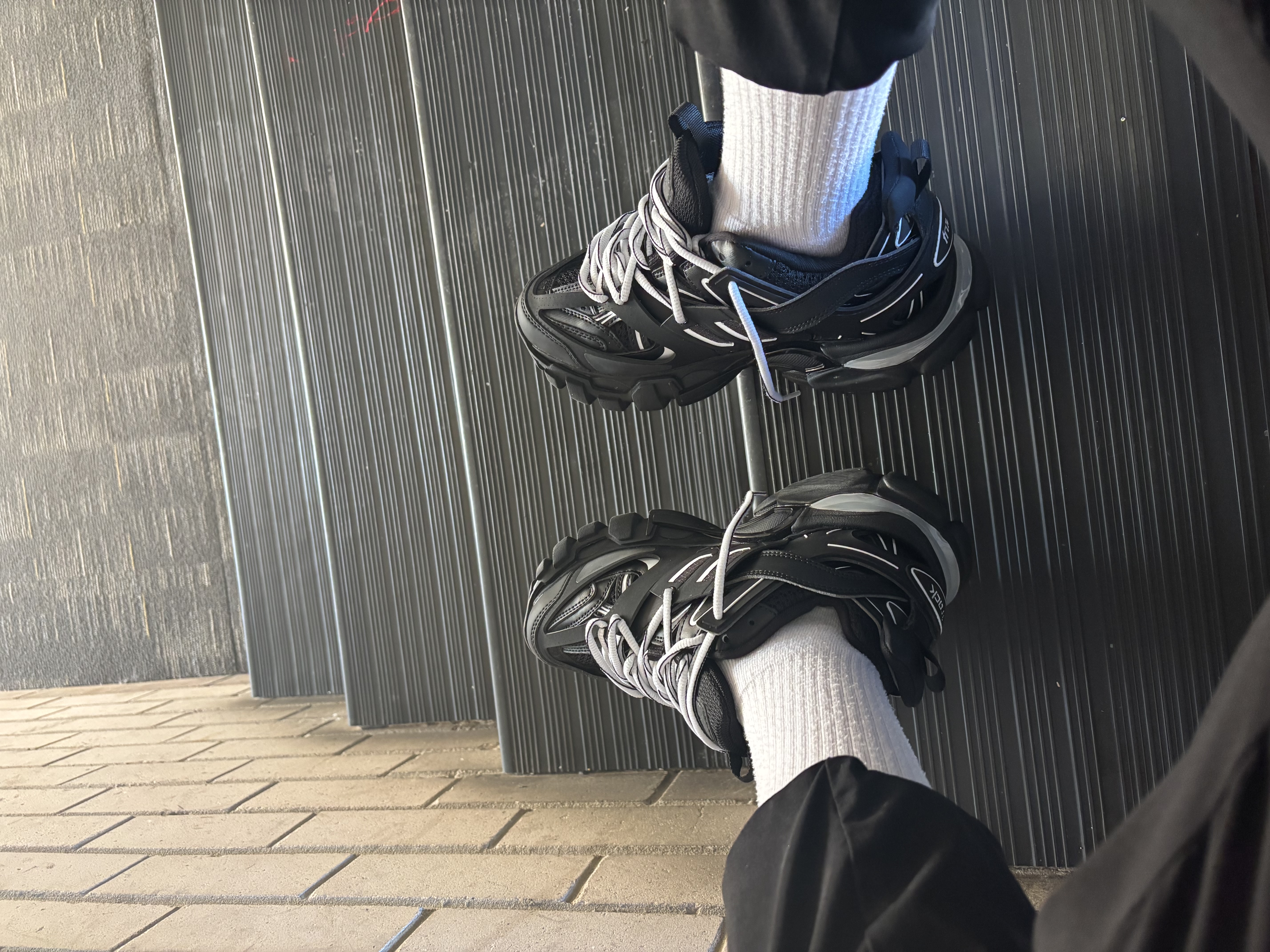 PKGoden Balenciaga Track LED Tess Black And White 542023 W1GB1 2045 review D’A 01