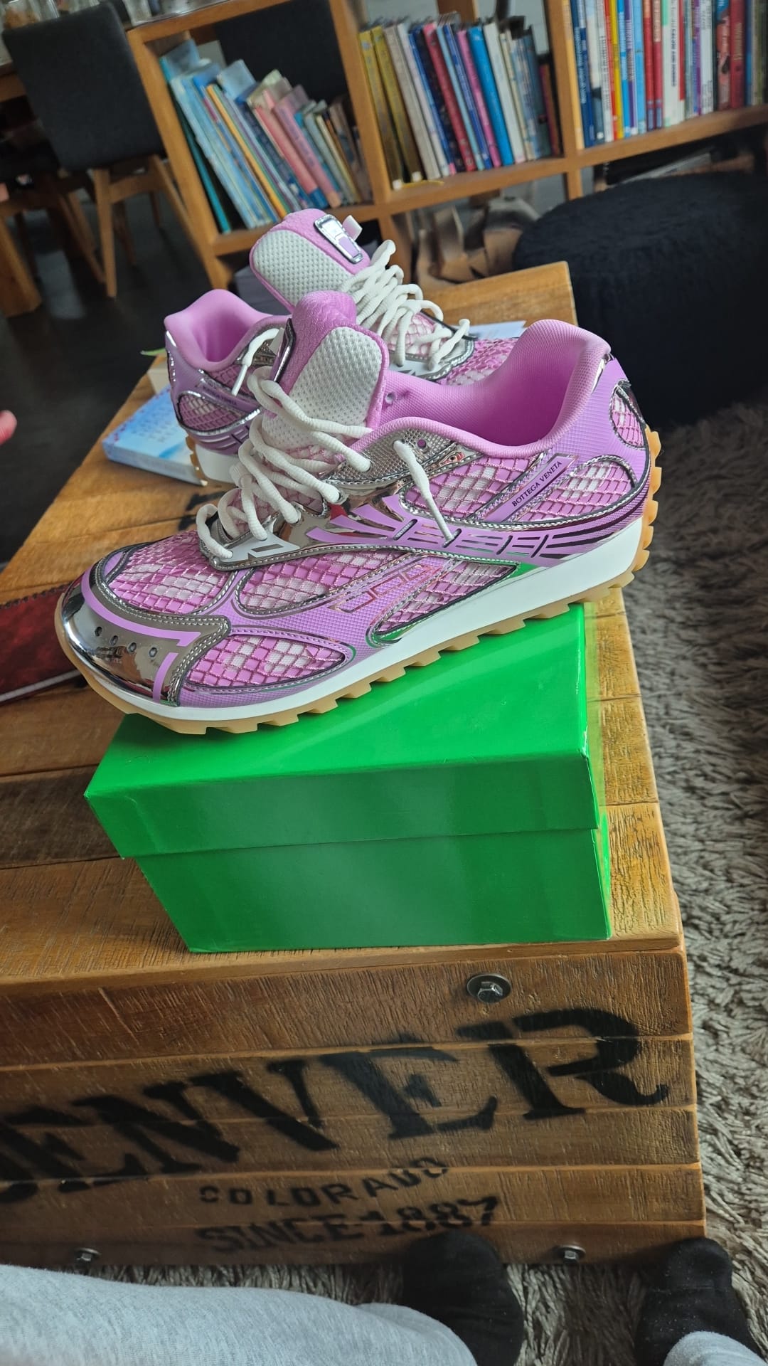 PKGoden Bottega Veneta Orbit Pink review Niclas Barry 01