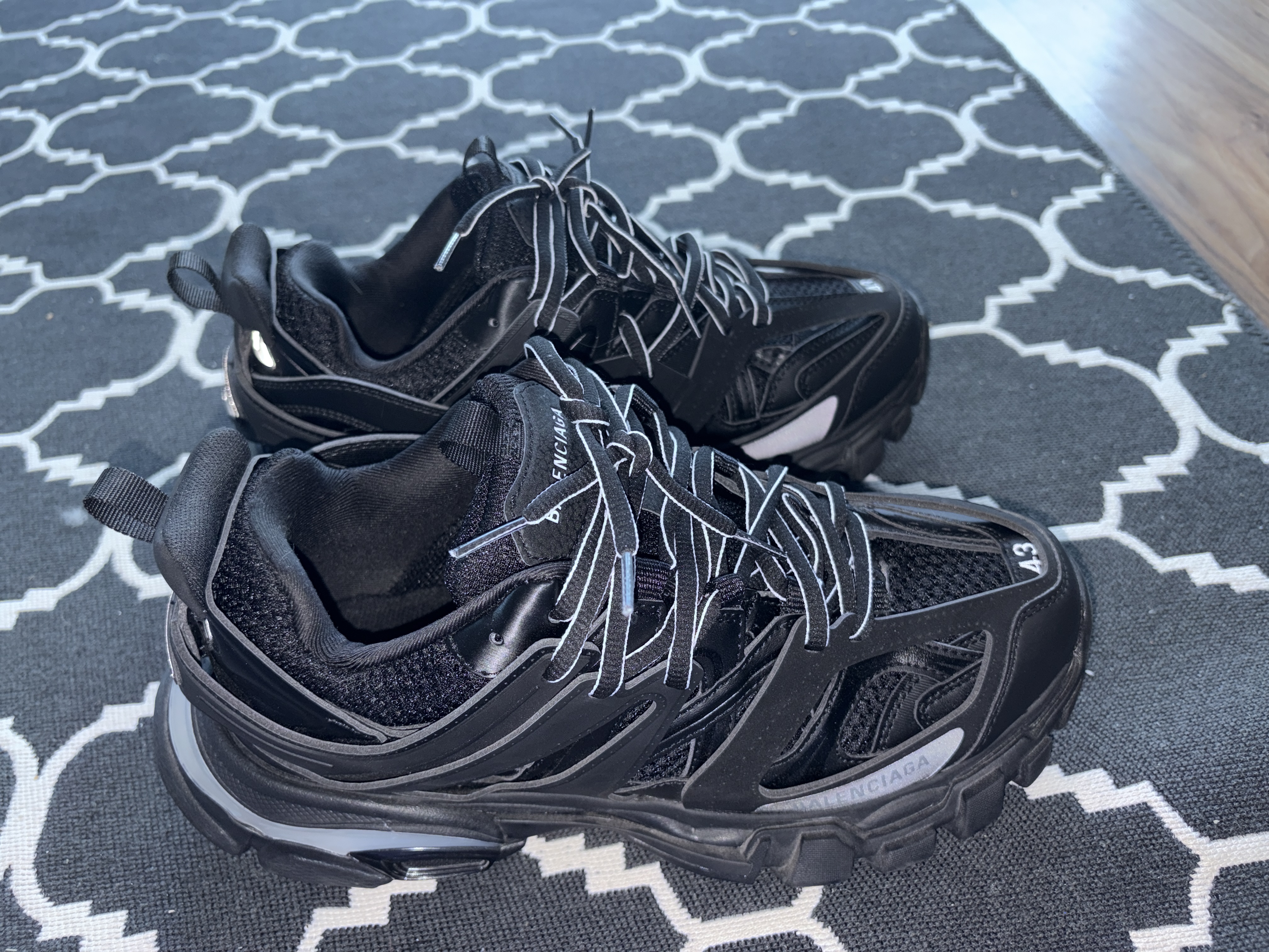 PKGoden Balenciaga Track LED Tess S.Black 555032 W1GB7 1000  review Arijan 00