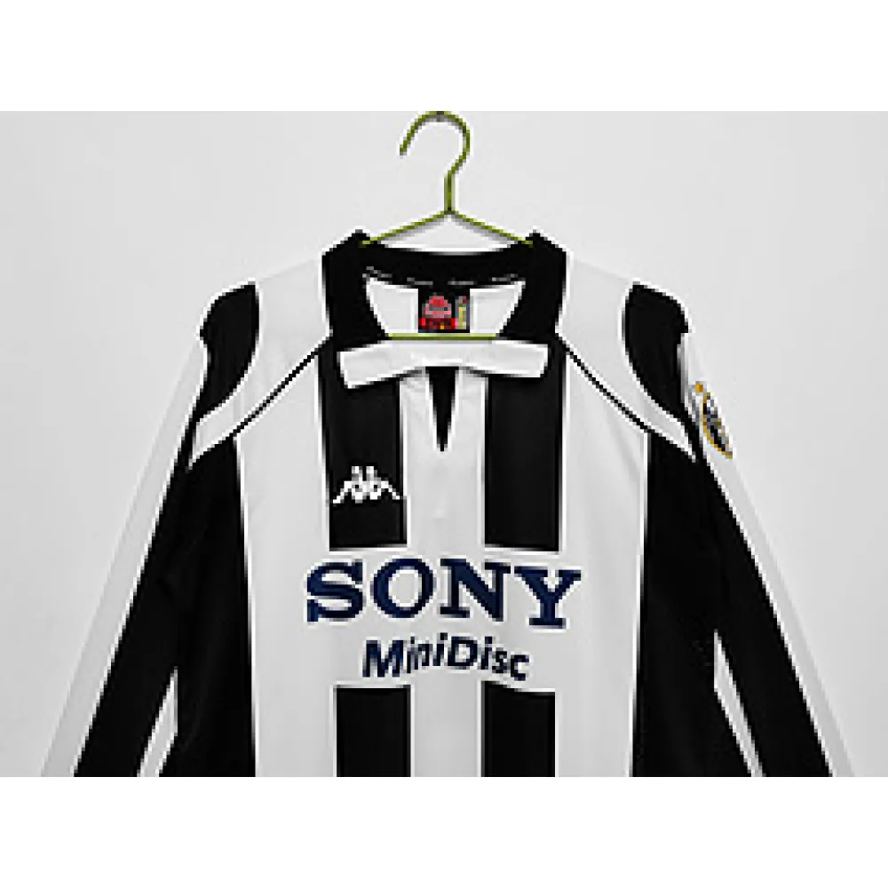 Juventus F.C. 1997/98 Home Long Sleeve Soccer Jersey